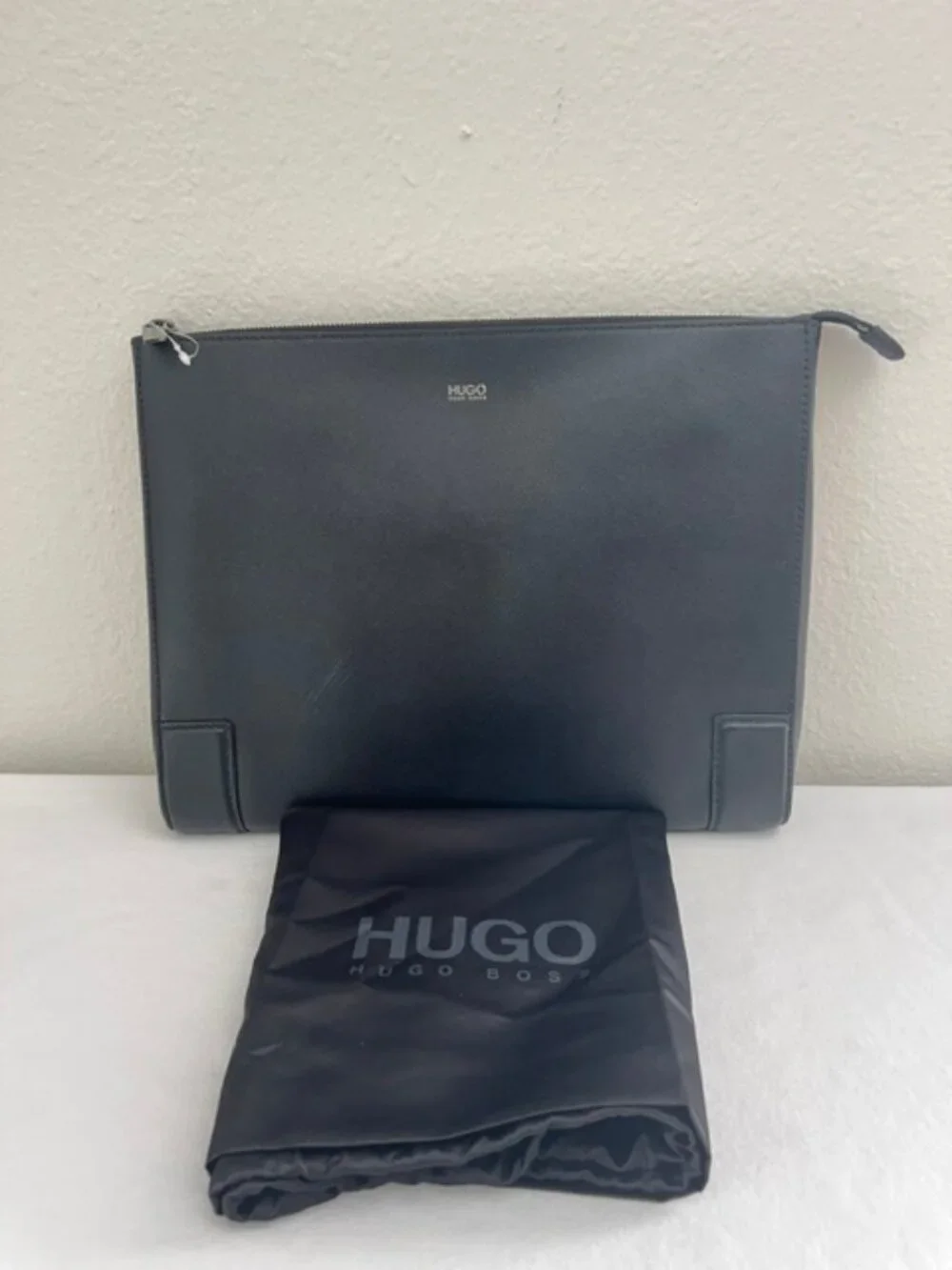 Hugo Boss Digital Portfolio Messenger Bag Leather Black
